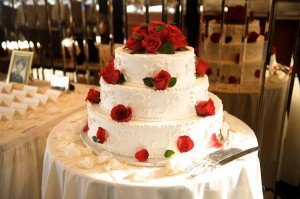 wedding cake on yacht wedding